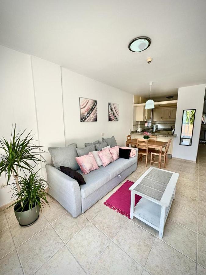Sunny Apartment & Heated Pool Los Cristianos  Dış mekan fotoğraf