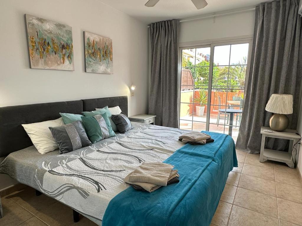 Sunny Apartment & Heated Pool Los Cristianos  Dış mekan fotoğraf