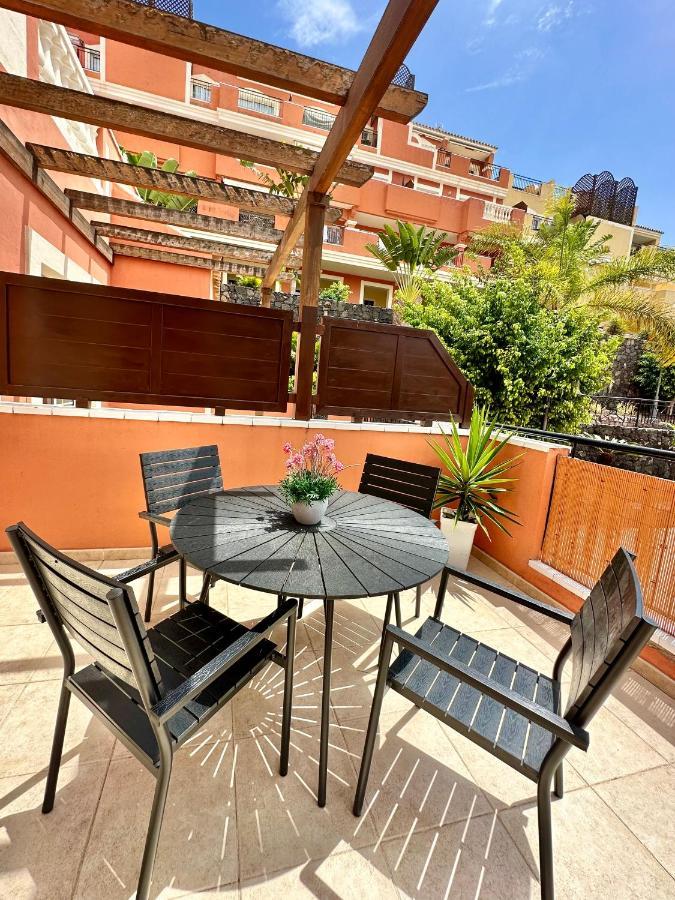 Sunny Apartment & Heated Pool Los Cristianos  Dış mekan fotoğraf