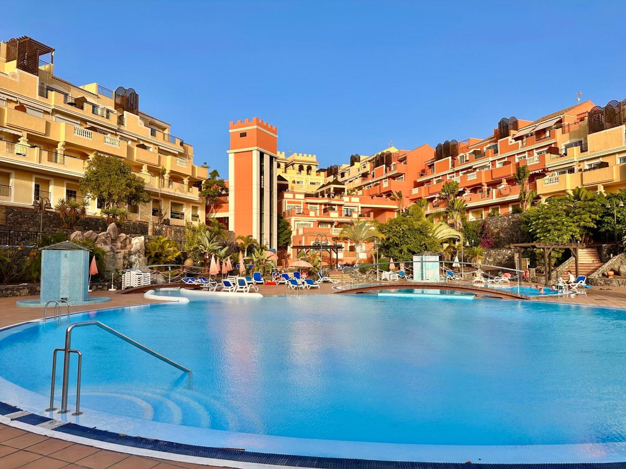 Sunny Apartment & Heated Pool Los Cristianos  Dış mekan fotoğraf