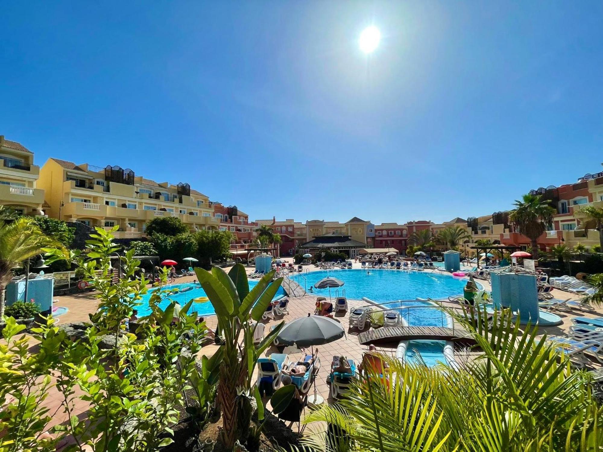 Sunny Apartment & Heated Pool Los Cristianos  Dış mekan fotoğraf